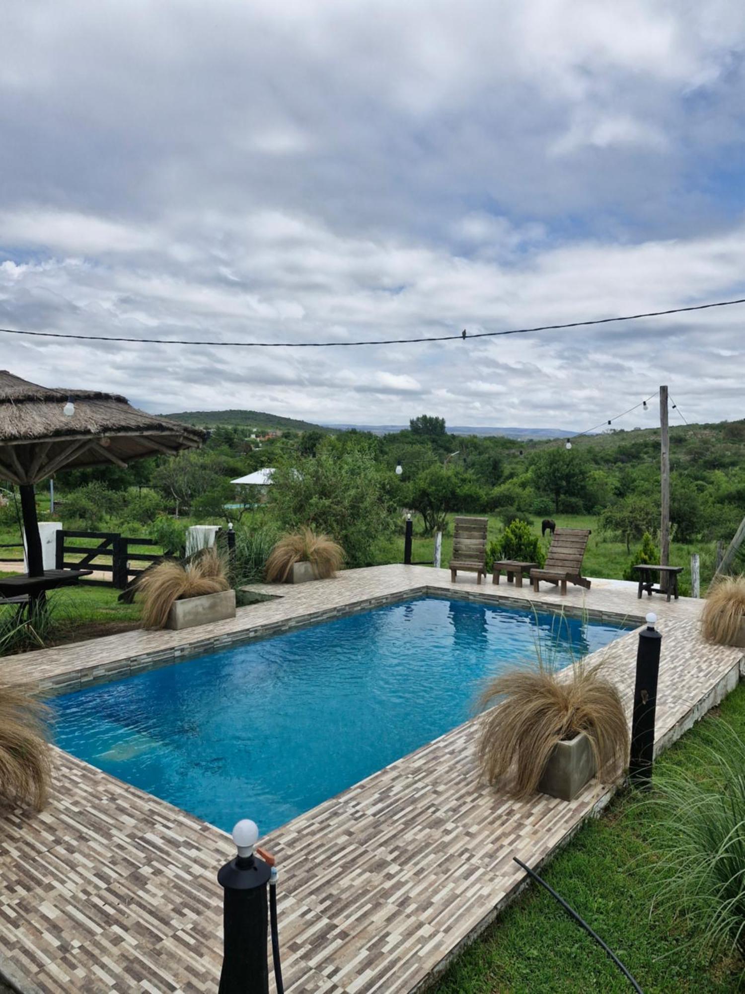 El Rincon De Jose Luis - Cabanas Y Restaurante Tanti Esterno foto