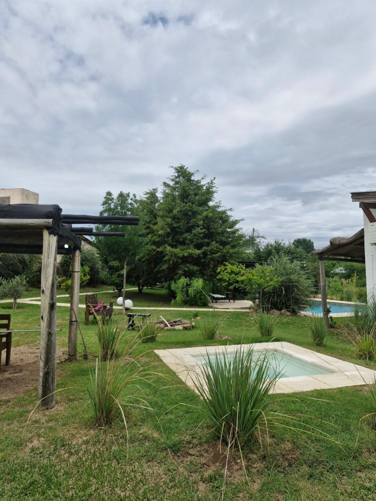 El Rincon De Jose Luis - Cabanas Y Restaurante Tanti Esterno foto