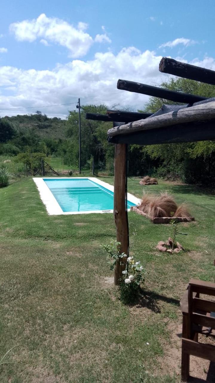 El Rincon De Jose Luis - Cabanas Y Restaurante Tanti Esterno foto
