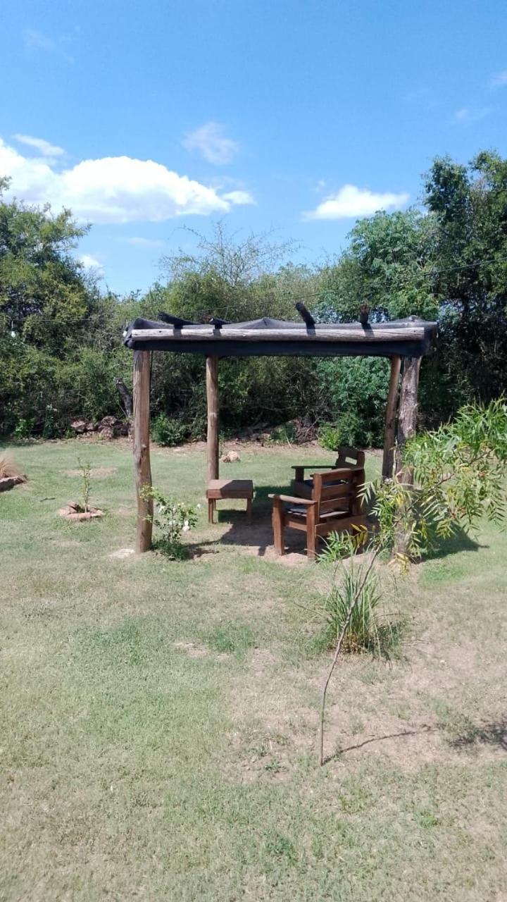 El Rincon De Jose Luis - Cabanas Y Restaurante Tanti Esterno foto
