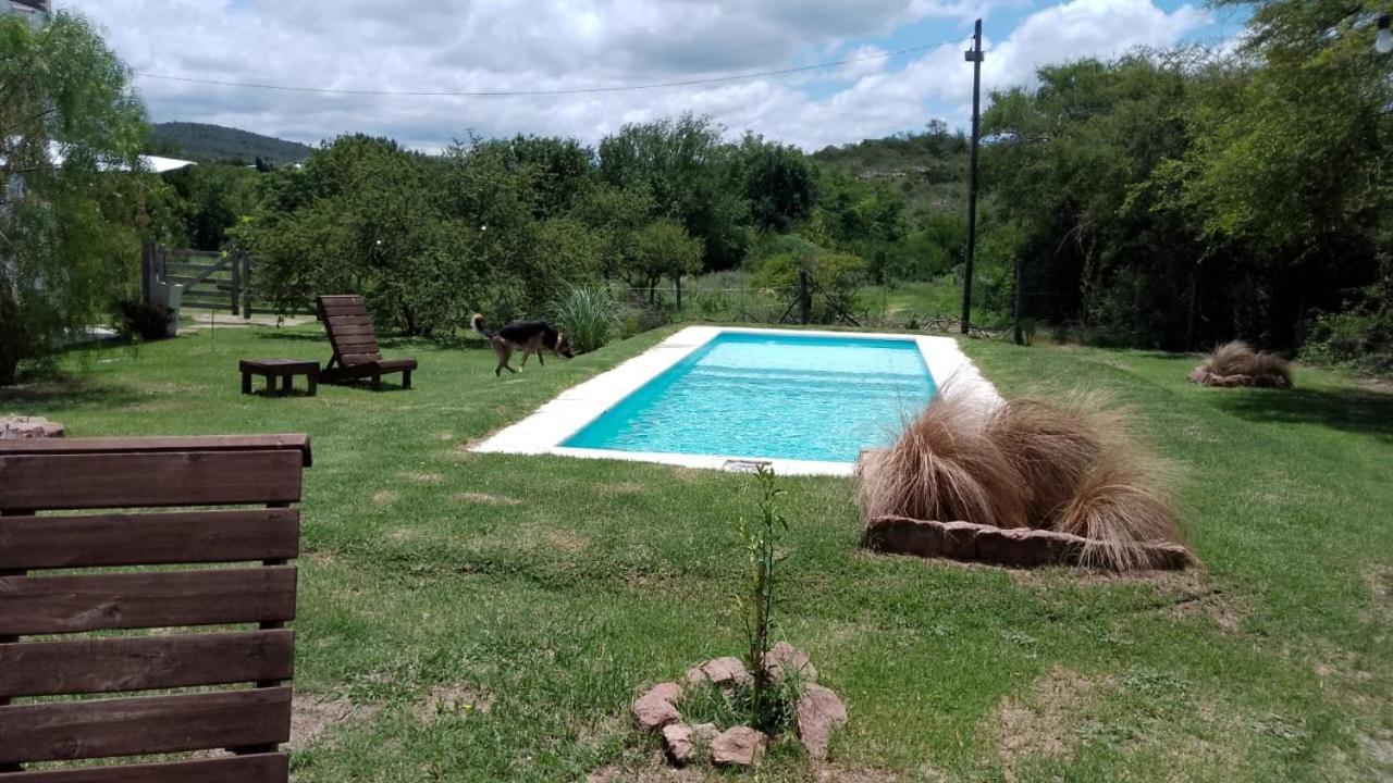El Rincon De Jose Luis - Cabanas Y Restaurante Tanti Esterno foto